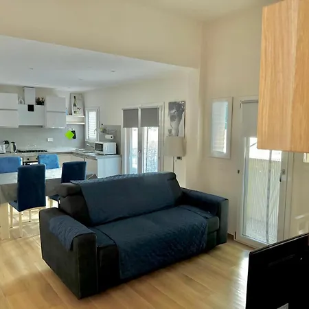 New, Bright, Cozy With View * Флоренция