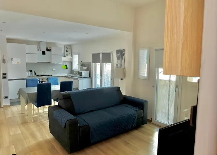 New, Bright, Cozy With View * Флоренция